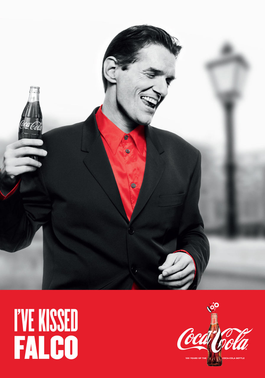 Grosse Kampagne Zum 100 Geburtstag Der Coca Cola Flasche Mit Falco Falco Net Alles Uber Falco